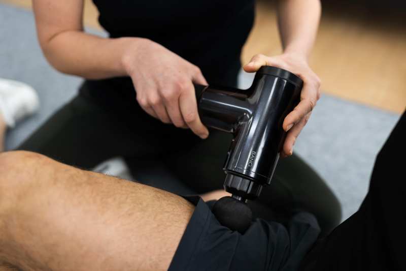 Can a Percussion Massager Reduce DOMS? - BANG Percussive Therapy Massage Gun